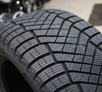 PIRELLI ICE ZERO FRICTION