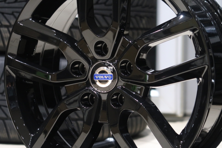 b5883 - Rīgas Riepu Centrs